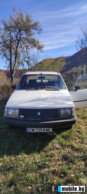     Renault 18  GTL (Grand Touring Luxe) ~1 750 EUR