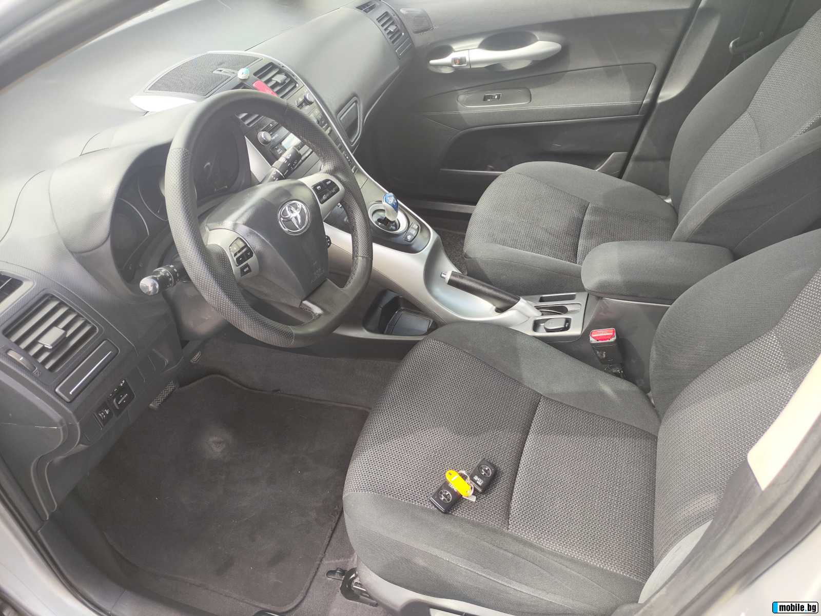 Toyota Auris facelift, 1,8 hibrid ,   | Mobile.bg   13