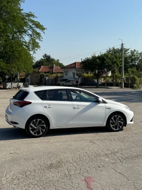 Toyota Auris Hybrid Регистрирана/Обслужена | Auto.bg — изображение 3 Toyota Auris Hybrid Регистрирана/Обслужена | Auto.bg — изображение 3