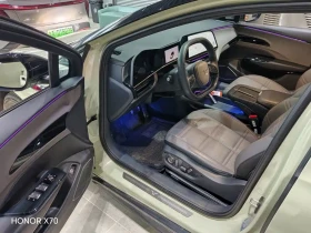 HongQi H9 EH7 2024 690 Pro | Auto.bg — изображение 7 HongQi H9 EH7 2024 690 Pro | Auto.bg — изображение 7