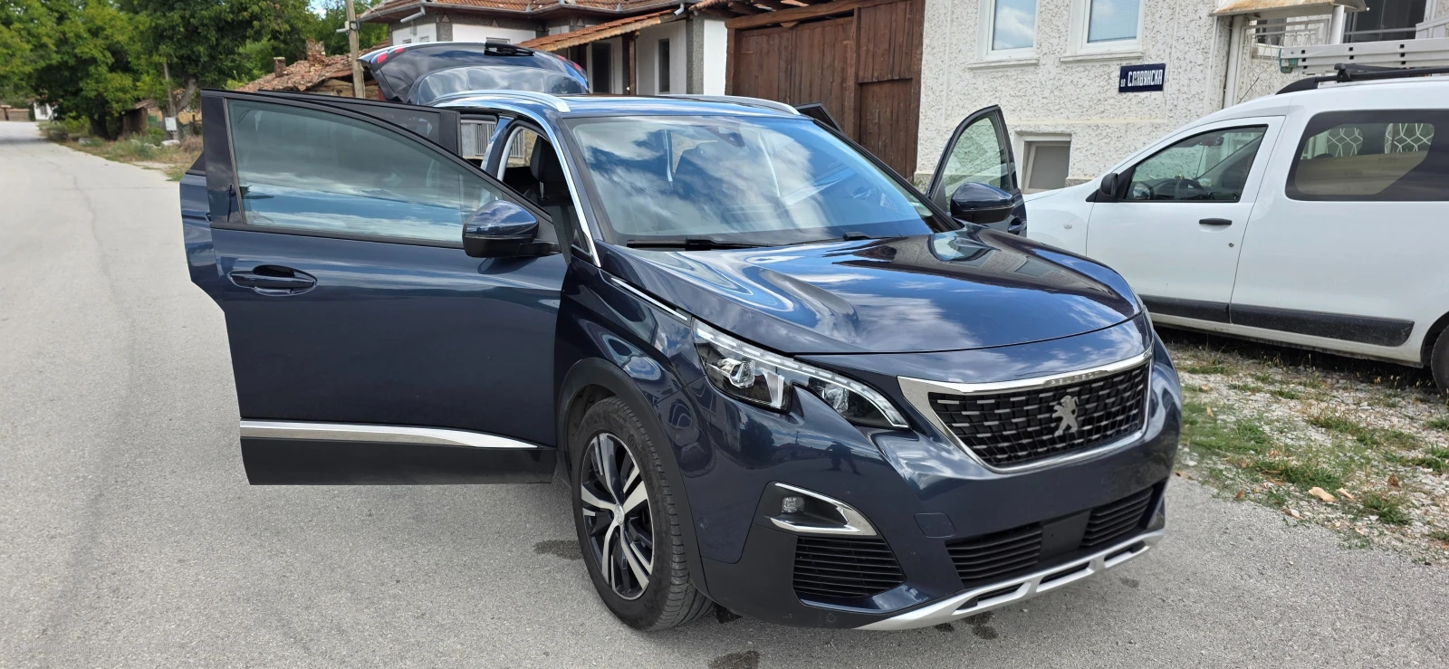 Peugeot 5008 2.0 HDI 177 к.с. ЕАТ8 Allure - изображение 2 | Auto.bg Peugeot 5008 2.0 HDI 177 к.с. ЕАТ8 Allure - изображение 2