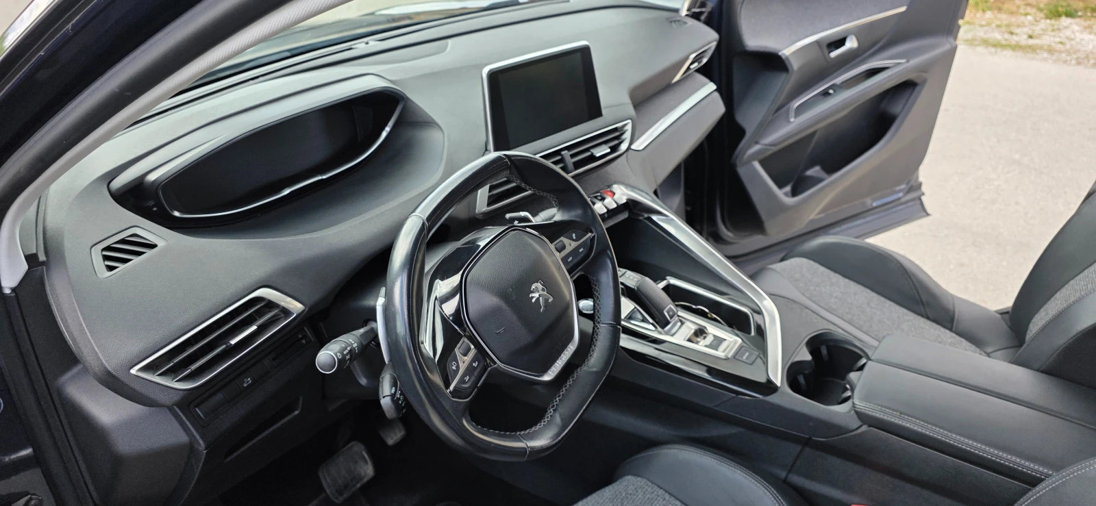 Peugeot 5008 2.0 HDI 177 к.с. ЕАТ8 Allure - изображение 10 | Auto.bg Peugeot 5008 2.0 HDI 177 к.с. ЕАТ8 Allure - изображение 10