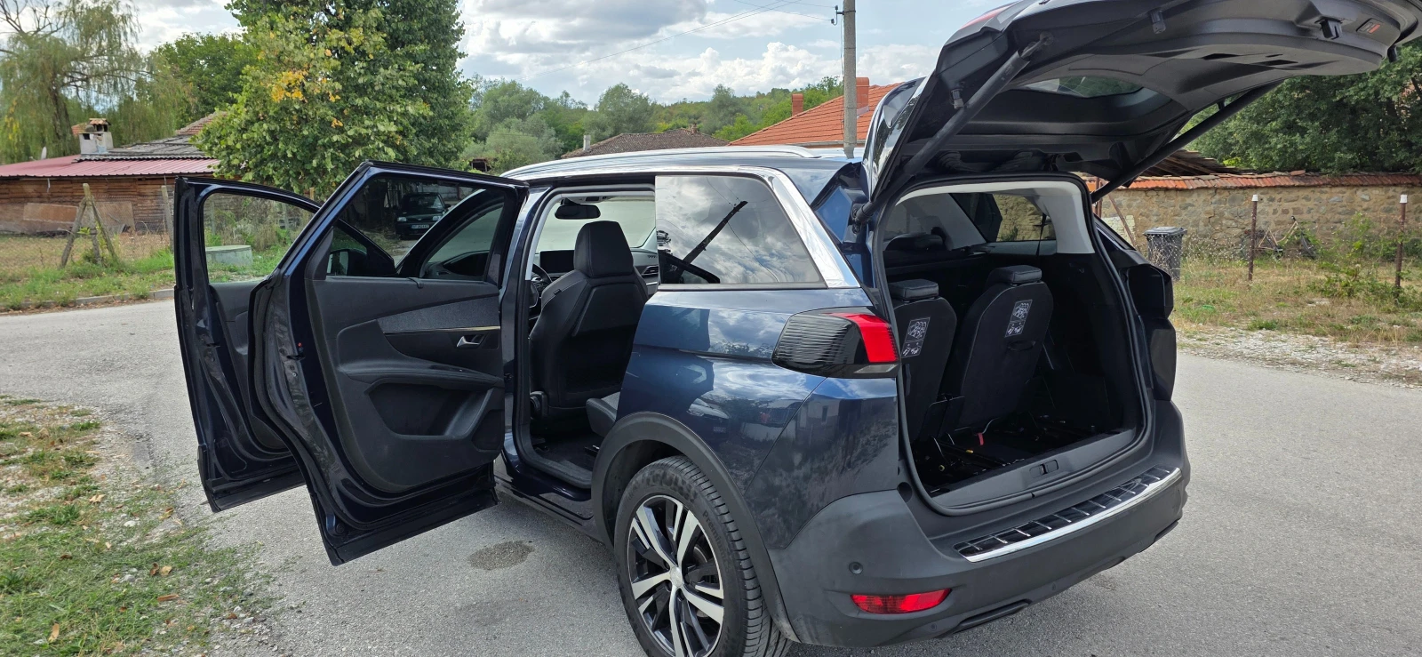 Peugeot 5008 2.0 HDI 177 к.с. ЕАТ8 Allure - изображение 9 | Auto.bg Peugeot 5008 2.0 HDI 177 к.с. ЕАТ8 Allure - изображение 9