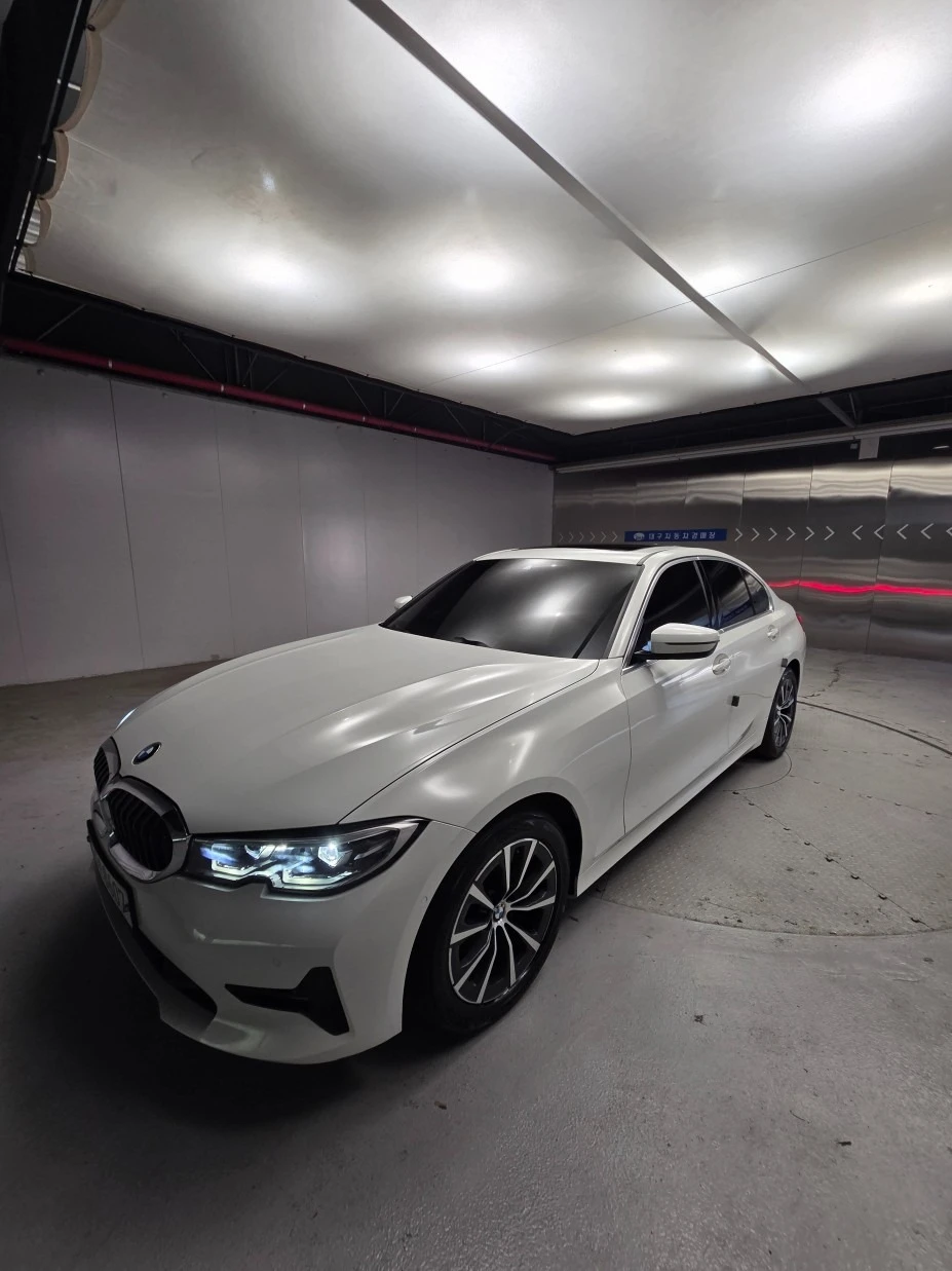 BMW 320 d * ПОДГРЕВ * ЛЮК * КАМЕРА * 81700 КИЛОМЕТРА | Auto.bg — изображение 1 BMW 320 d * ПОДГРЕВ * ЛЮК * КАМЕРА * 81700 КИЛОМЕТРА | Auto.bg — изображение 1