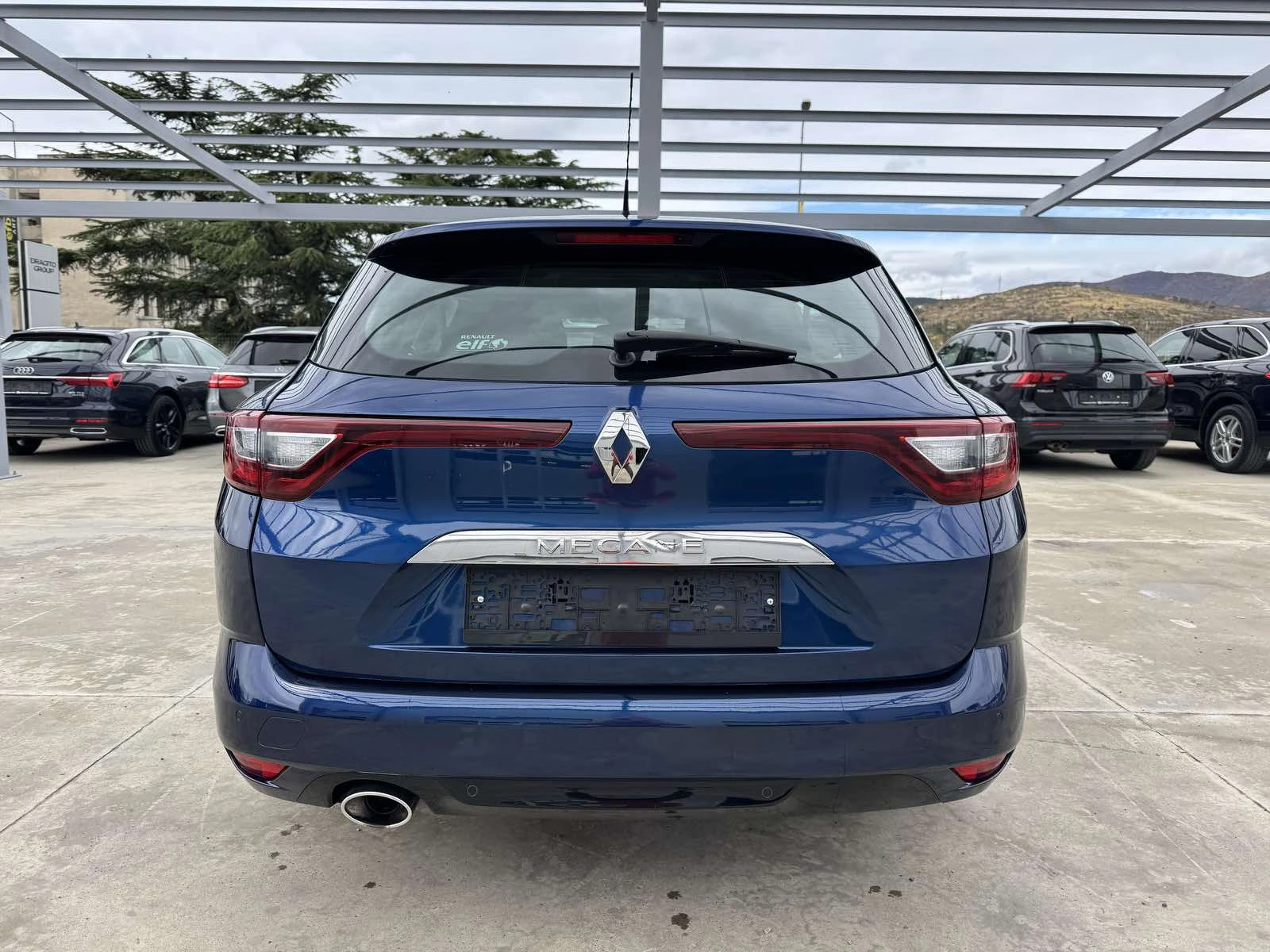 Renault Megane 110ps* Нави* Камера* Клима* Паркт*  - изображение 4 | Auto.bg Renault Megane 110ps* Нави* Камера* Клима* Паркт*  - изображение 4