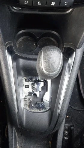 Peugeot 208 AUTOMATIC EURO 6 Rolland Garros! - 6700 € / 13104.06 лв. - 86609025 12 | Car24.bg Peugeot 208 AUTOMATIC EURO 6 Rolland Garros! - 6700 € / 13104.06 лв. - 86609025 12