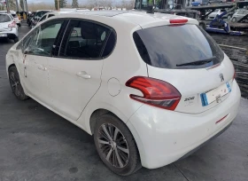 Peugeot 208 AUTOMATIC EURO 6 Rolland Garros! - 6700 € / 13104.06 лв. - 86609025 5 | Car24.bg Peugeot 208 AUTOMATIC EURO 6 Rolland Garros! - 6700 € / 13104.06 лв. - 86609025 5