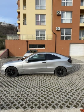 Mercedes-Benz C 200 Kompressor - 900 € / 1760.25 лв. - 99681767 4 | Car24.bg Mercedes-Benz C 200 Kompressor - 900 € / 1760.25 лв. - 99681767 4