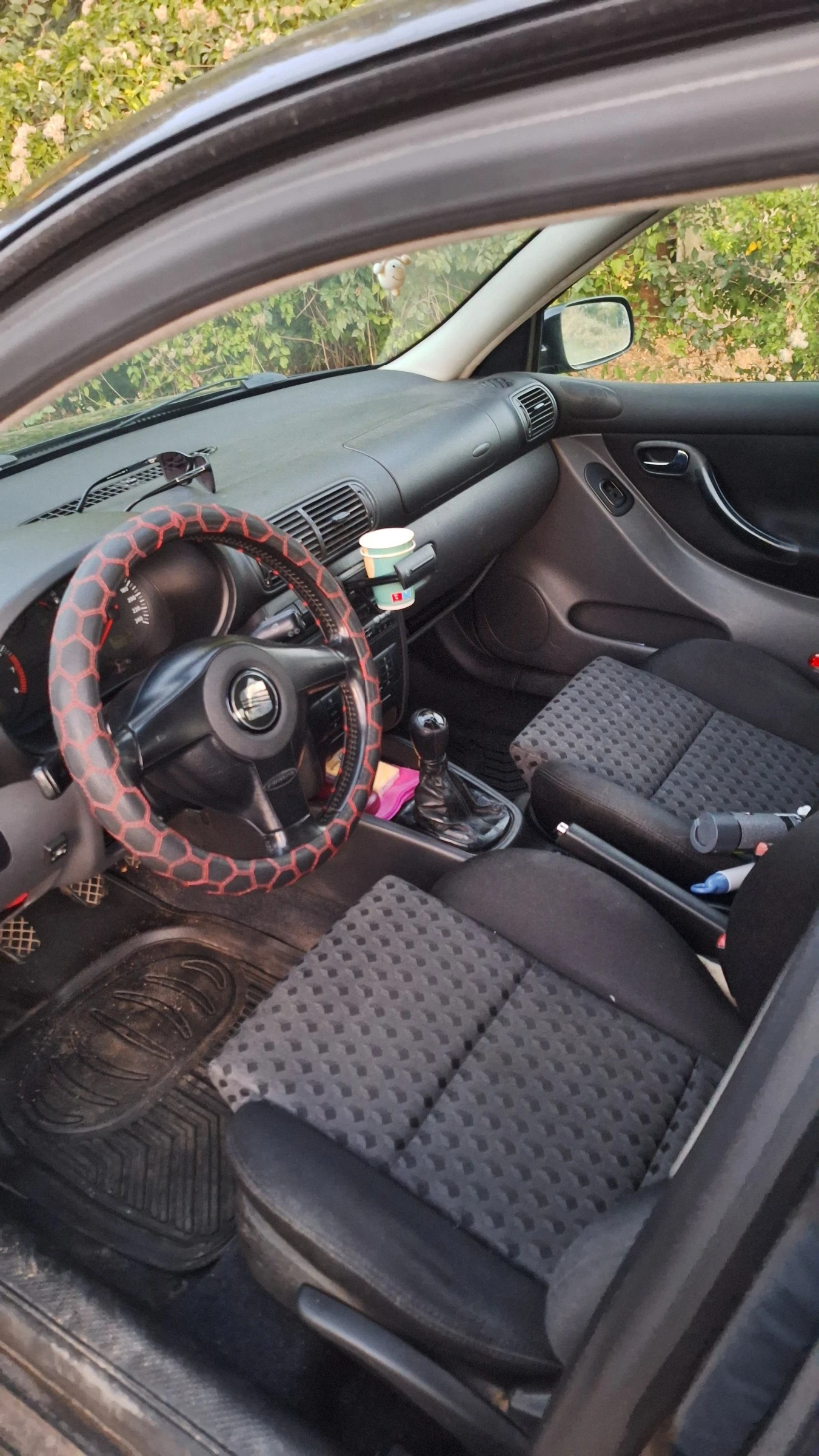 Seat Leon 1.6 бензин / газ - изображение 8 | Auto.bg Seat Leon 1.6 бензин / газ - изображение 8