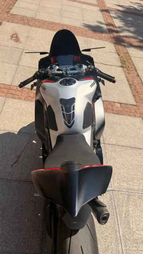 Ducati Panigale V4S | Auto.bg — изображение 11 Ducati Panigale V4S | Auto.bg — изображение 11