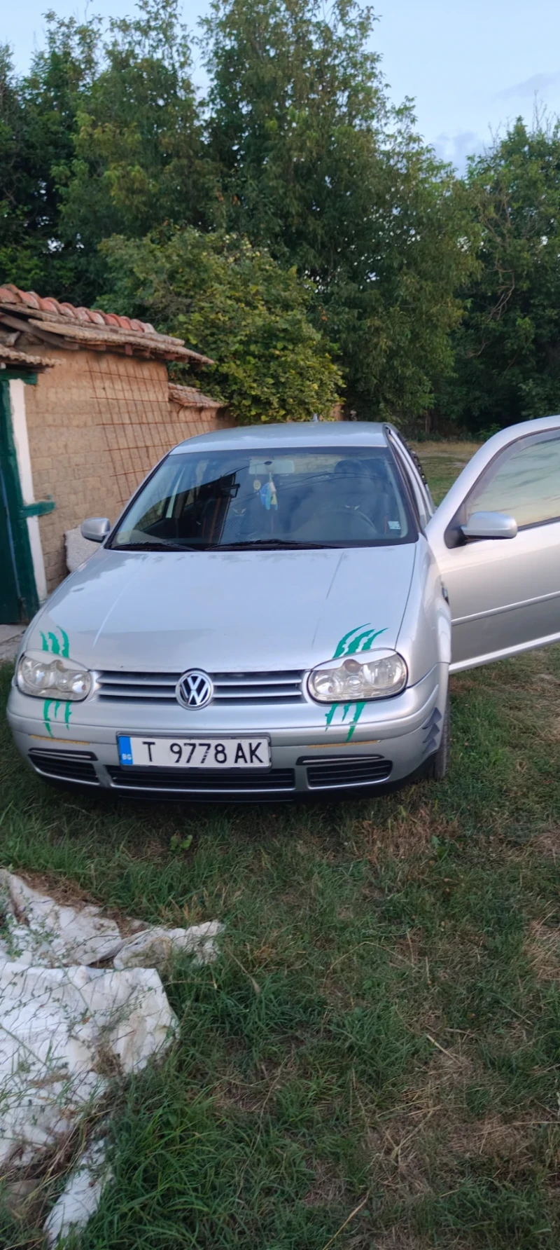 VW Golf - 2500 € / 4889.57 лв. - 54353213 1 | Car24.bg VW Golf - 2500 € / 4889.57 лв. - 54353213 1