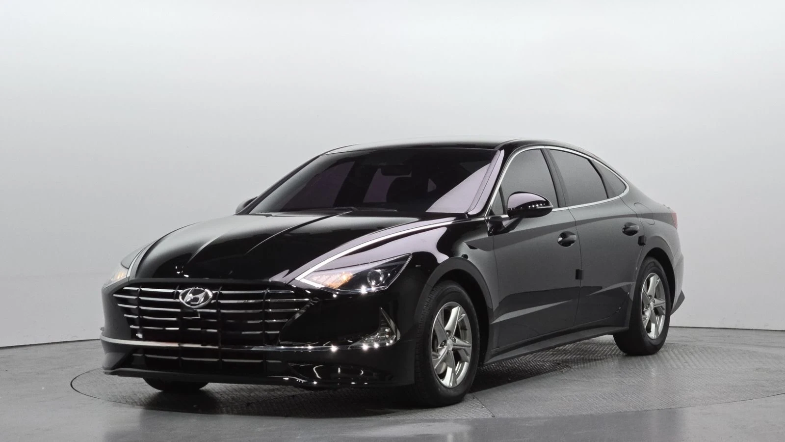 Hyundai Sonata 2.0LPG Style autogeorge.com | Auto.bg — изображение 1 Hyundai Sonata 2.0LPG Style autogeorge.com | Auto.bg — изображение 1