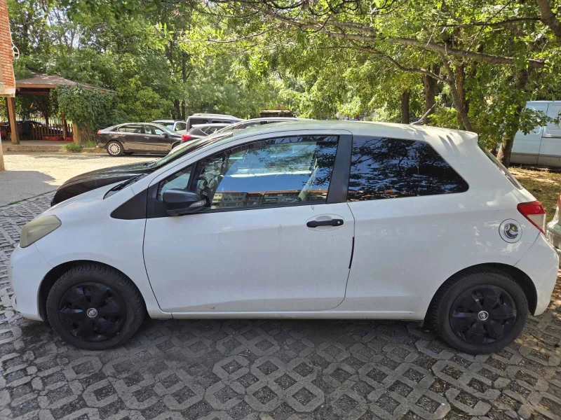 Toyota Yaris товарен - 3600 € / 7040.99 лв. - 49607910 1 | Car24.bg Toyota Yaris товарен - 3600 € / 7040.99 лв. - 49607910 1