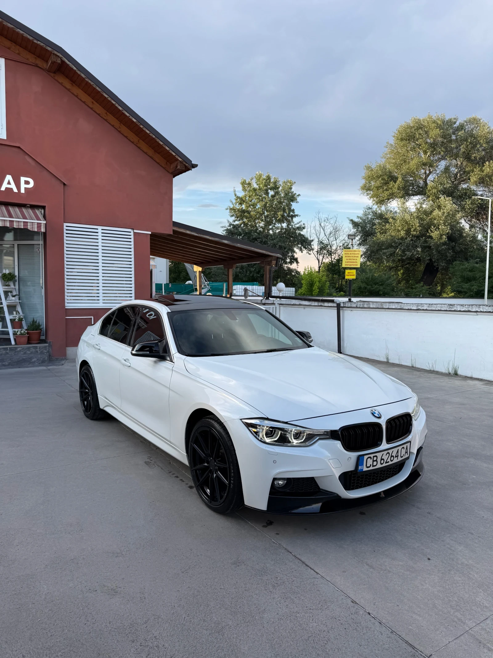 BMW 330 Facelift, 252кс. 108500км. | Auto.bg — изображение 1 BMW 330 Facelift, 252кс. 108500км. | Auto.bg — изображение 1