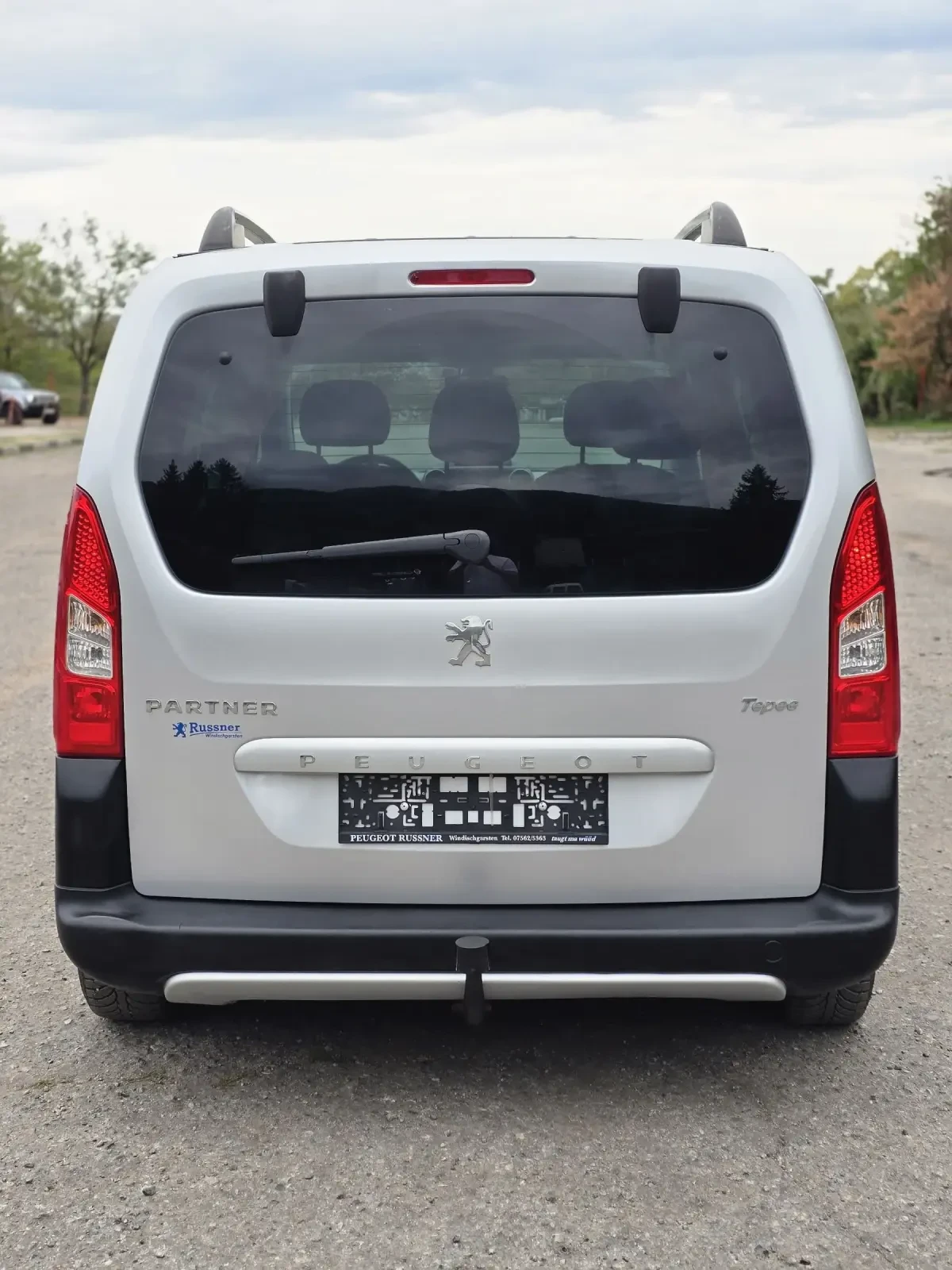 Peugeot Partner 170к.км.* Панорама&Пътнически* Фул екстри - изображение 5 | Auto.bg Peugeot Partner 170к.км.* Панорама&Пътнически* Фул екстри - изображение 5