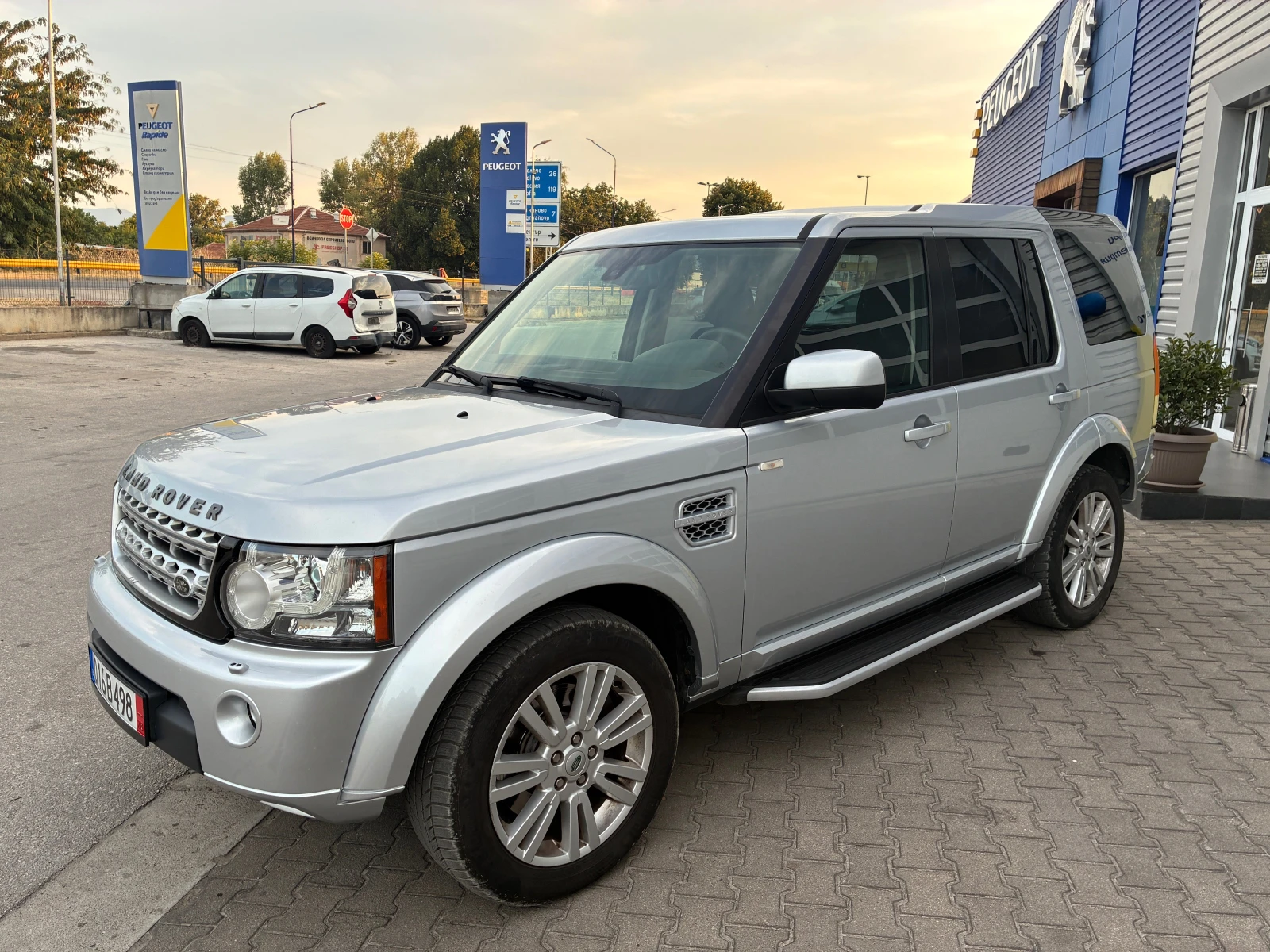 Land Rover Discovery LR4/HSE 3.0 LUXURY-8скорости 7места FULL-FULL - изображение 4 | Auto.bg Land Rover Discovery LR4/HSE 3.0 LUXURY-8скорости 7места FULL-FULL - изображение 4