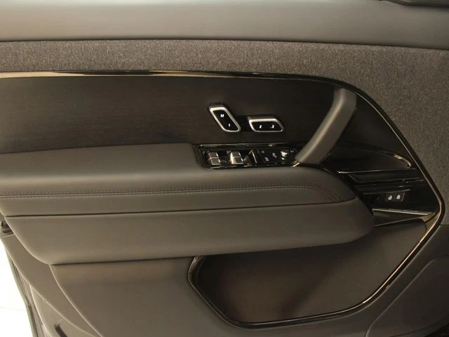 Land Rover Range Rover Sport D300 Dynamic SE  - изображение 9 | Auto.bg Land Rover Range Rover Sport D300 Dynamic SE  - изображение 9