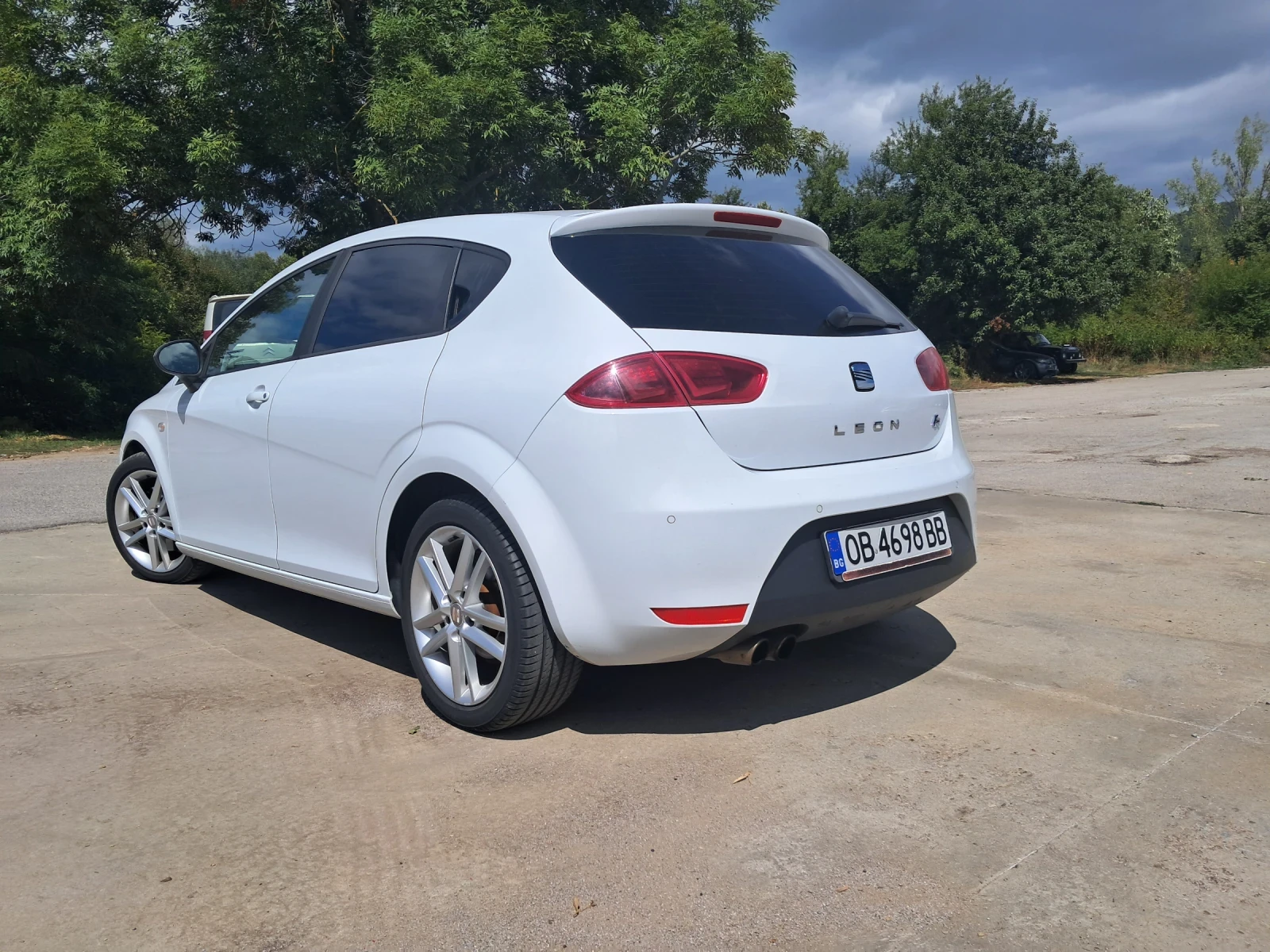 Seat Leon FR 2.0T  - изображение 2 | Auto.bg Seat Leon FR 2.0T  - изображение 2