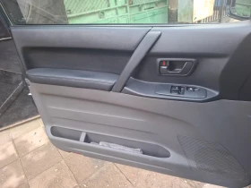 Mitsubishi Pajero 3.2 - 8600 € / 16820.14 лв. - 67992061 15 | Car24.bg Mitsubishi Pajero 3.2 - 8600 € / 16820.14 лв. - 67992061 15