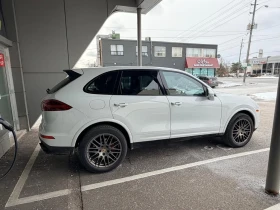 Porsche Cayenne 2017 AWD 4dr * CARFAX * БЕЗ ПЪРВОНАЧАЛНА ВНОСКА - 39500 лв. / 20196.03 € - 89437538 4 | Car24.bg Porsche Cayenne 2017 AWD 4dr * CARFAX * БЕЗ ПЪРВОНАЧАЛНА ВНОСКА - 39500 лв. / 20196.03 € - 89437538 4