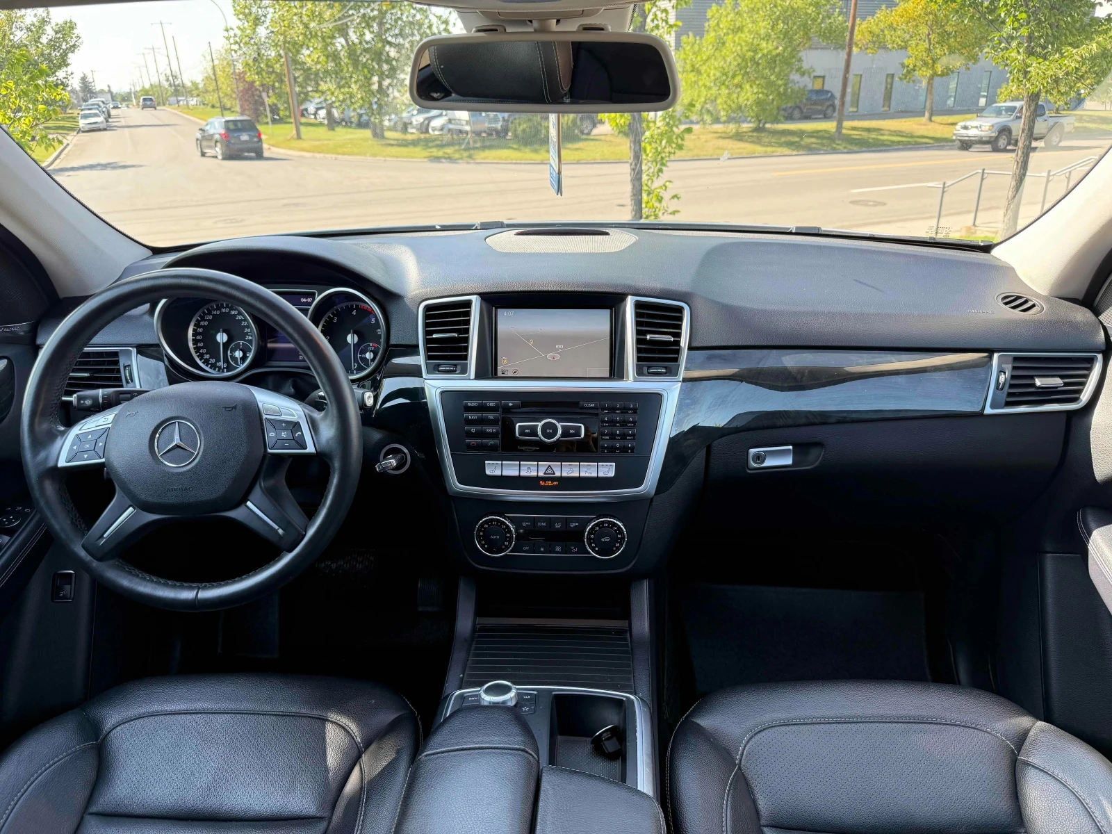 Mercedes-Benz ML 350 BLUETEC * * CARFAX * * АВТО КРЕДИТ * *  - изображение 7 | Auto.bg Mercedes-Benz ML 350 BLUETEC * * CARFAX * * АВТО КРЕДИТ * *  - изображение 7