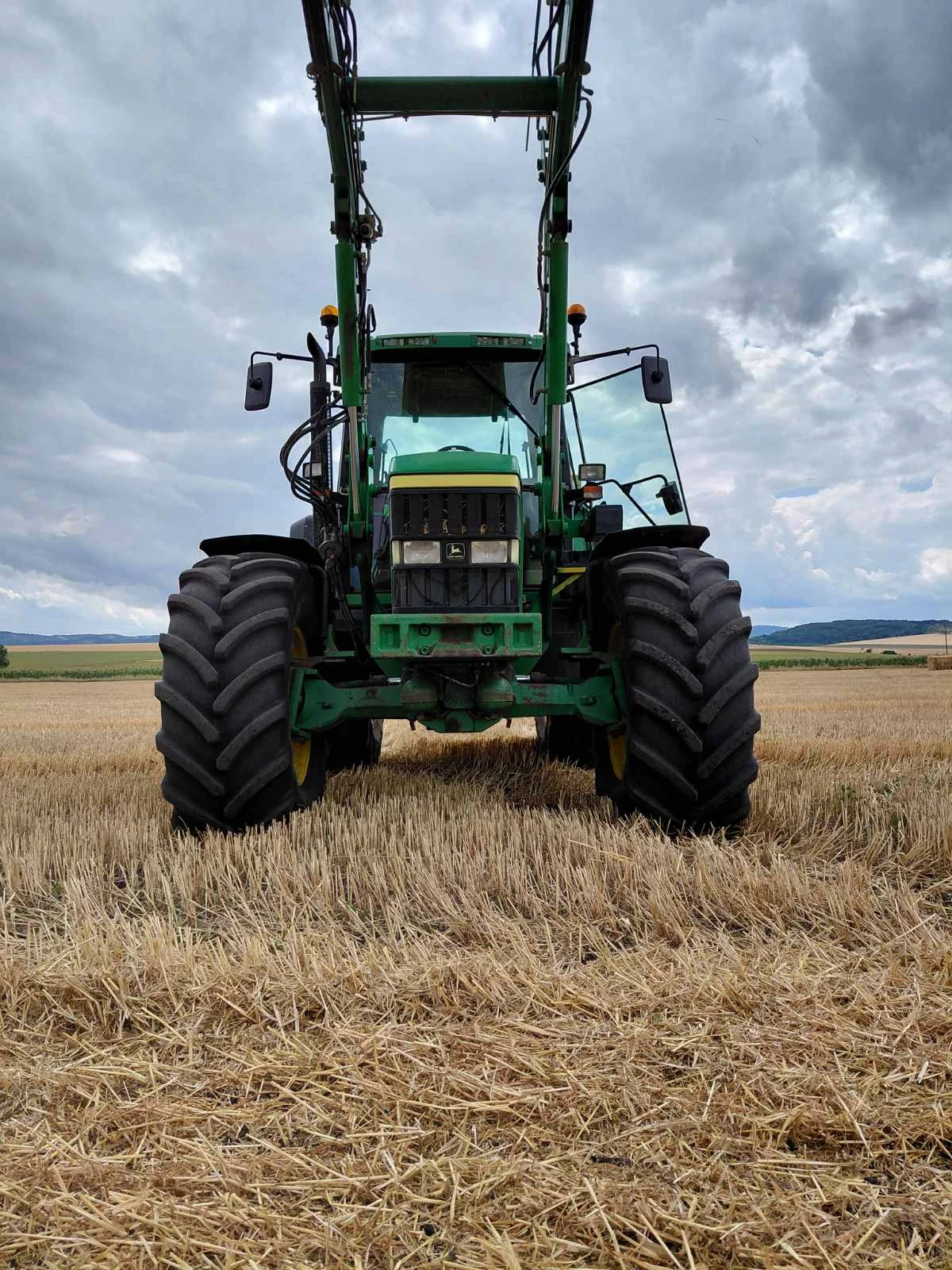 Трактор John Deere 6910 - изображение 5 | Auto.bg Трактор John Deere 6910 - изображение 5