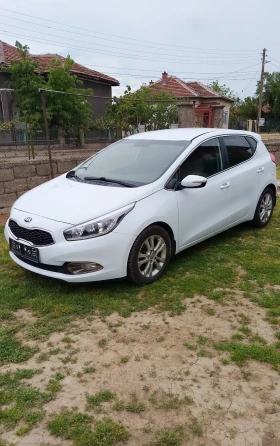 Kia Ceed 1.6crdi 128кс | Auto.bg — изображение 6 Kia Ceed 1.6crdi 128кс | Auto.bg — изображение 6