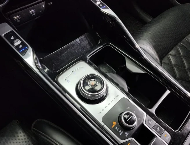 Kia Sorento 2.2 4WD Signature - изображение 9 | Auto.bg Kia Sorento 2.2 4WD Signature - изображение 9