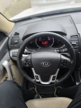 Kia Sorento - 7400 € / 14473.14 лв. - 55852567 12 | Car24.bg Kia Sorento - 7400 € / 14473.14 лв. - 55852567 12
