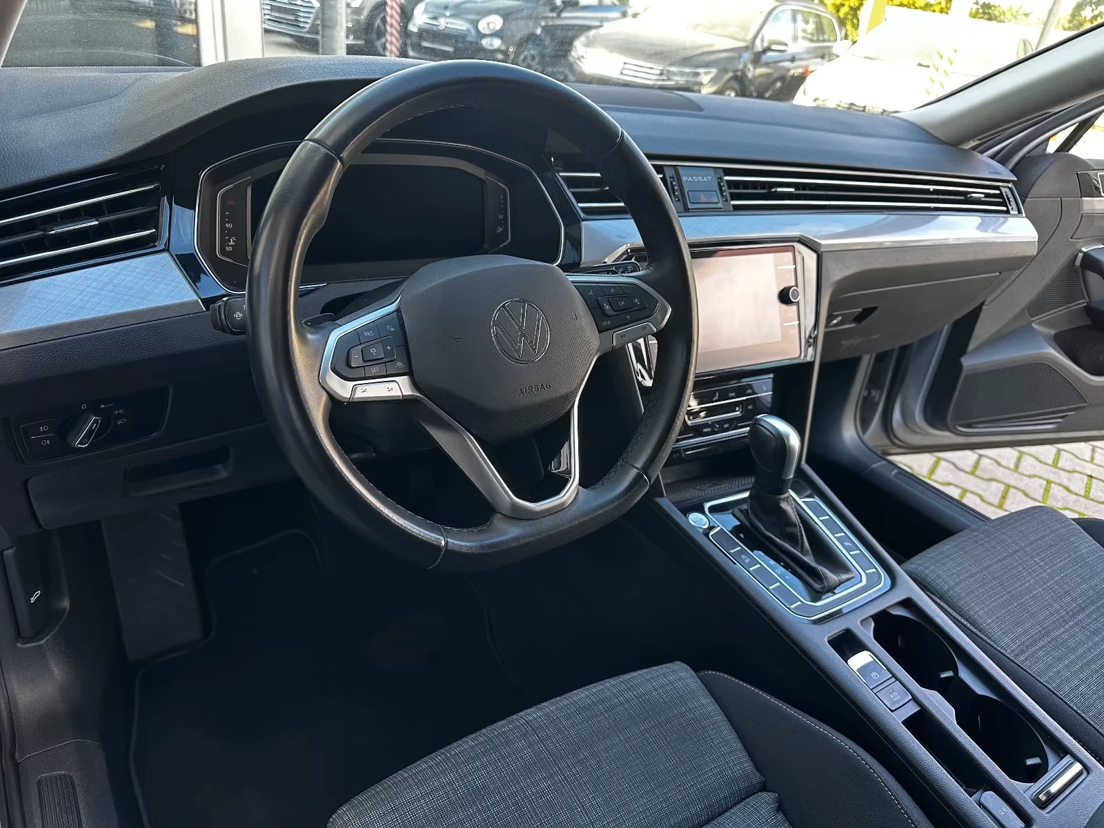 VW Passat Variant 2.0 TDI DSG Business LED AHK ACC KAM #iCar - изображение 8 | Auto.bg VW Passat Variant 2.0 TDI DSG Business LED AHK ACC KAM #iCar - изображение 8