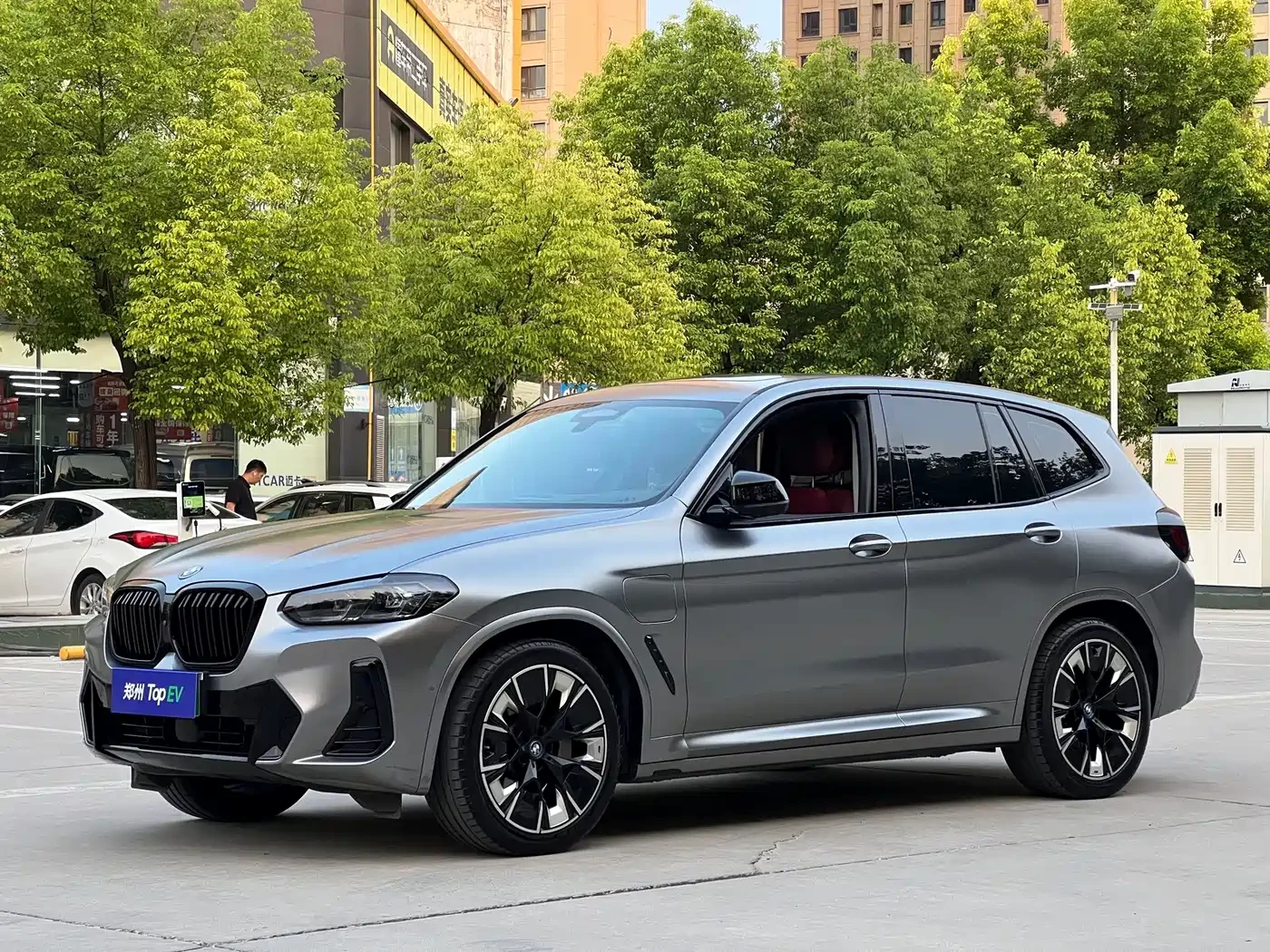 BMW iX3 INOVATION* M-PK* DIS* PANO* HARMAN* 360* КРАЙНА ЦЕ | Auto.bg — изображение 1 BMW iX3 INOVATION* M-PK* DIS* PANO* HARMAN* 360* КРАЙНА ЦЕ | Auto.bg — изображение 1