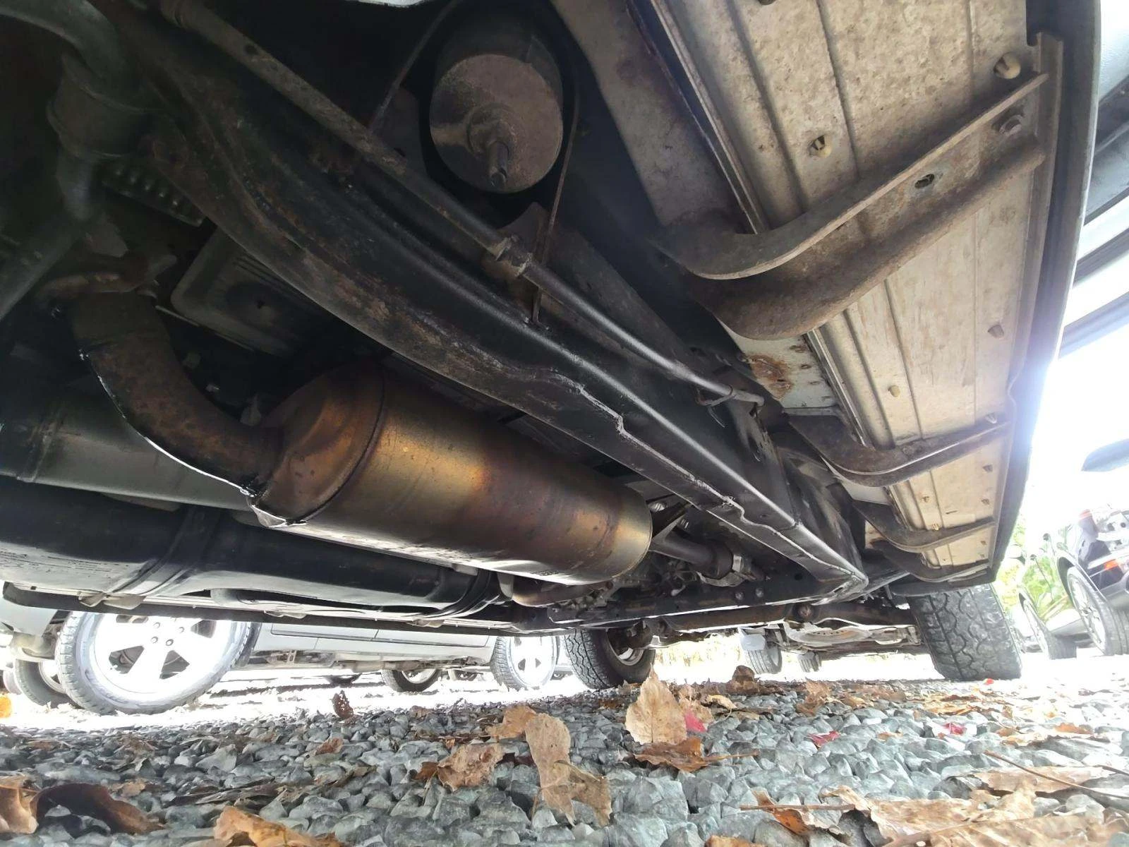 Toyota Sequoia SR5 4x4 - изображение 7 | Auto.bg Toyota Sequoia SR5 4x4 - изображение 7