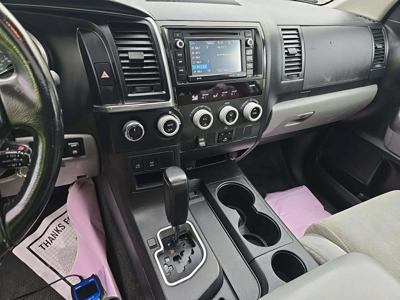 Toyota Sequoia SR5 4x4 - изображение 8 | Auto.bg Toyota Sequoia SR5 4x4 - изображение 8