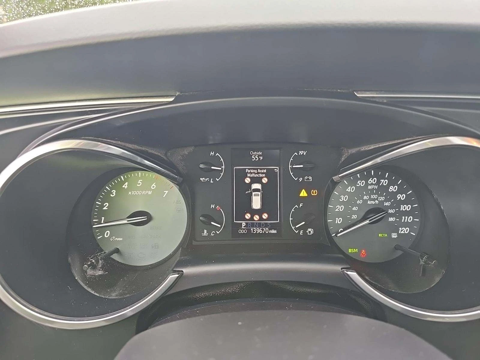 Toyota Sequoia SR5 4x4 - изображение 9 | Auto.bg Toyota Sequoia SR5 4x4 - изображение 9