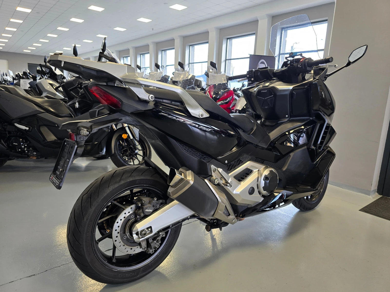 Honda Forza 750ie, ABS,  TCS, 2021г. - изображение 5 | Auto.bg Honda Forza 750ie, ABS,  TCS, 2021г. - изображение 5