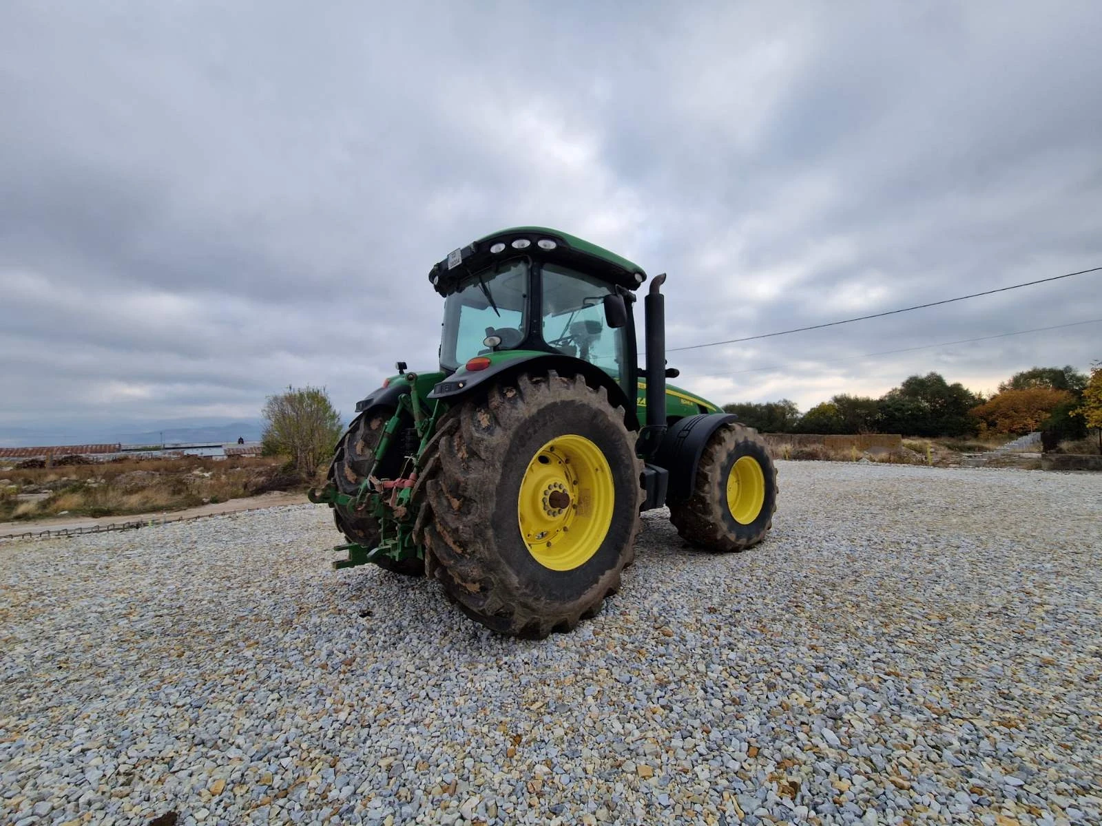 Трактор John Deere 8245R - изображение 3 | Auto.bg Трактор John Deere 8245R - изображение 3