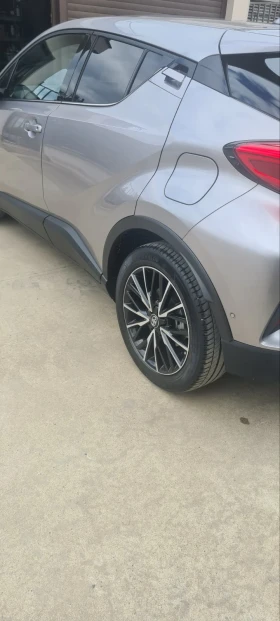 Toyota C-HR - 19000 € / 37160.77 лв. - 54747994 2 | Car24.bg Toyota C-HR - 19000 € / 37160.77 лв. - 54747994 2