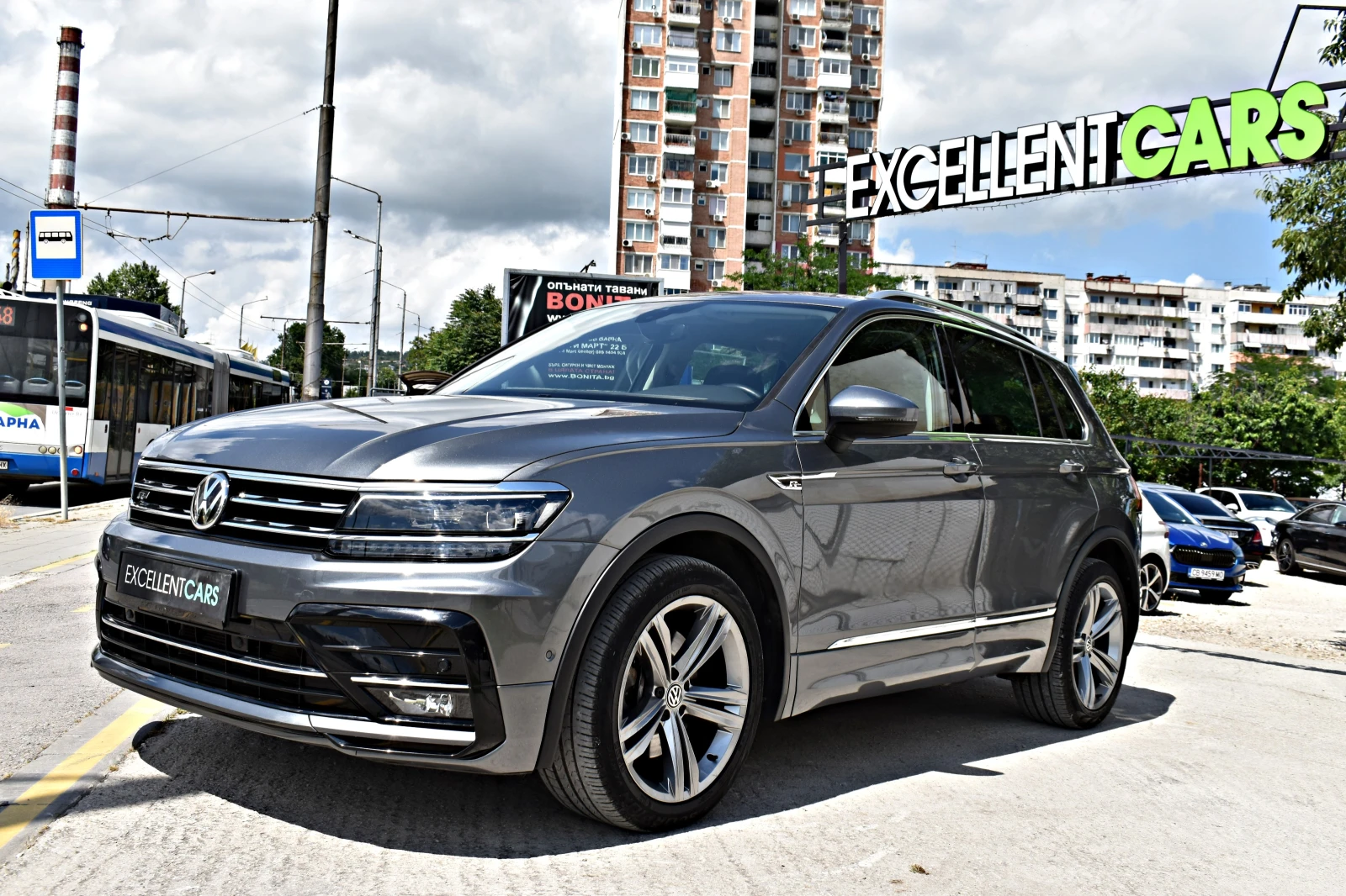 VW Tiguan 2.0TFSi* R-LINE* 63000KM !!! | Auto.bg — изображение 1 VW Tiguan 2.0TFSi* R-LINE* 63000KM !!! | Auto.bg — изображение 1