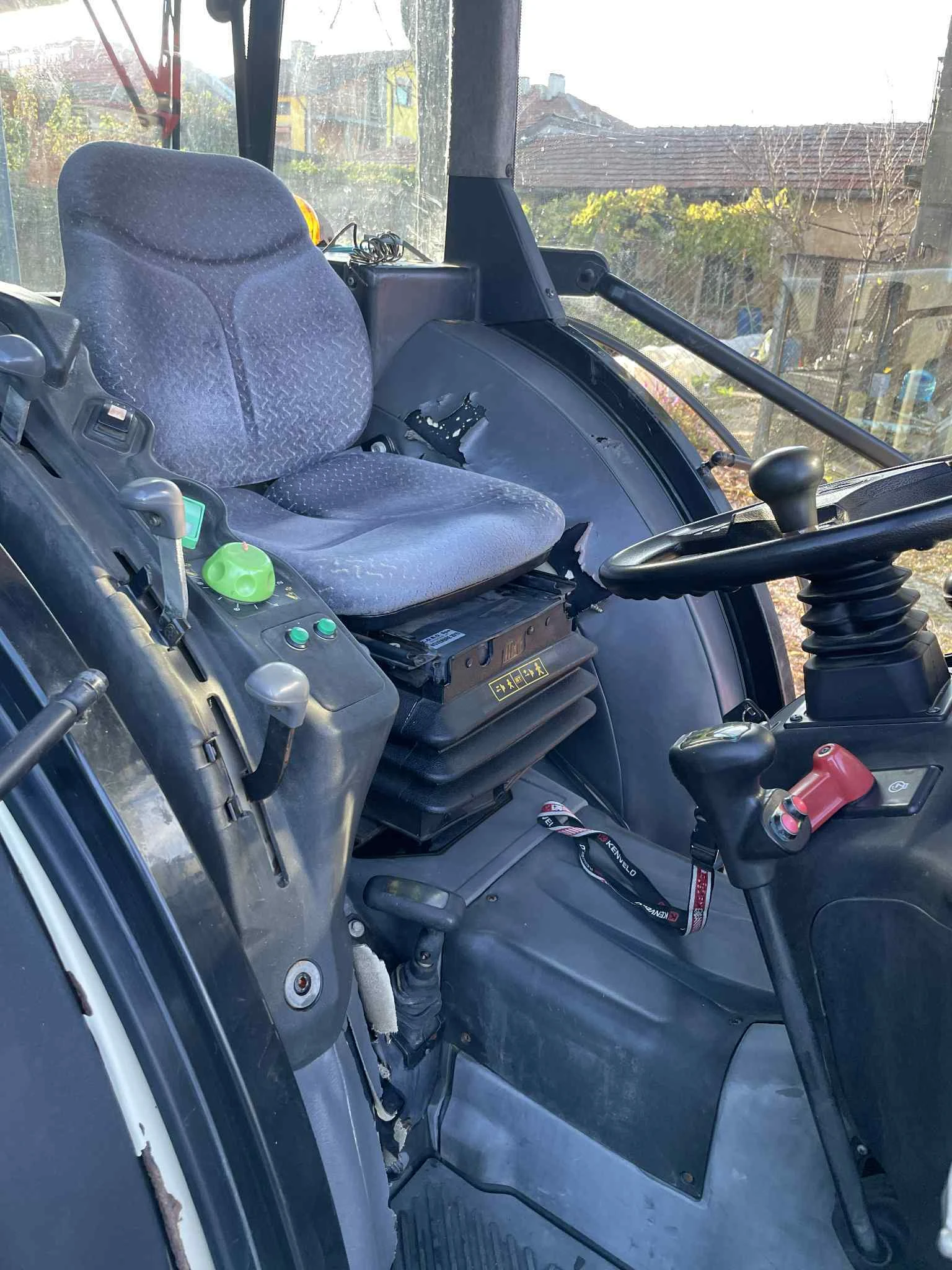 Трактор Lamborghini Agile 880 S Лозаро-овощарски - изображение 7 | Auto.bg Трактор Lamborghini Agile 880 S Лозаро-овощарски - изображение 7