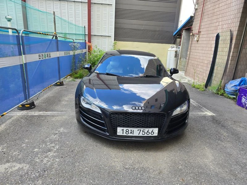 Audi R8 5.2 V10 Coupe| 525к.с.| ВКЛ.ТЕХНОТЕСТ - 40400 € - 41090825 1 | Car24.bg Audi R8 5.2 V10 Coupe| 525к.с.| ВКЛ.ТЕХНОТЕСТ - 40400 € - 41090825 1