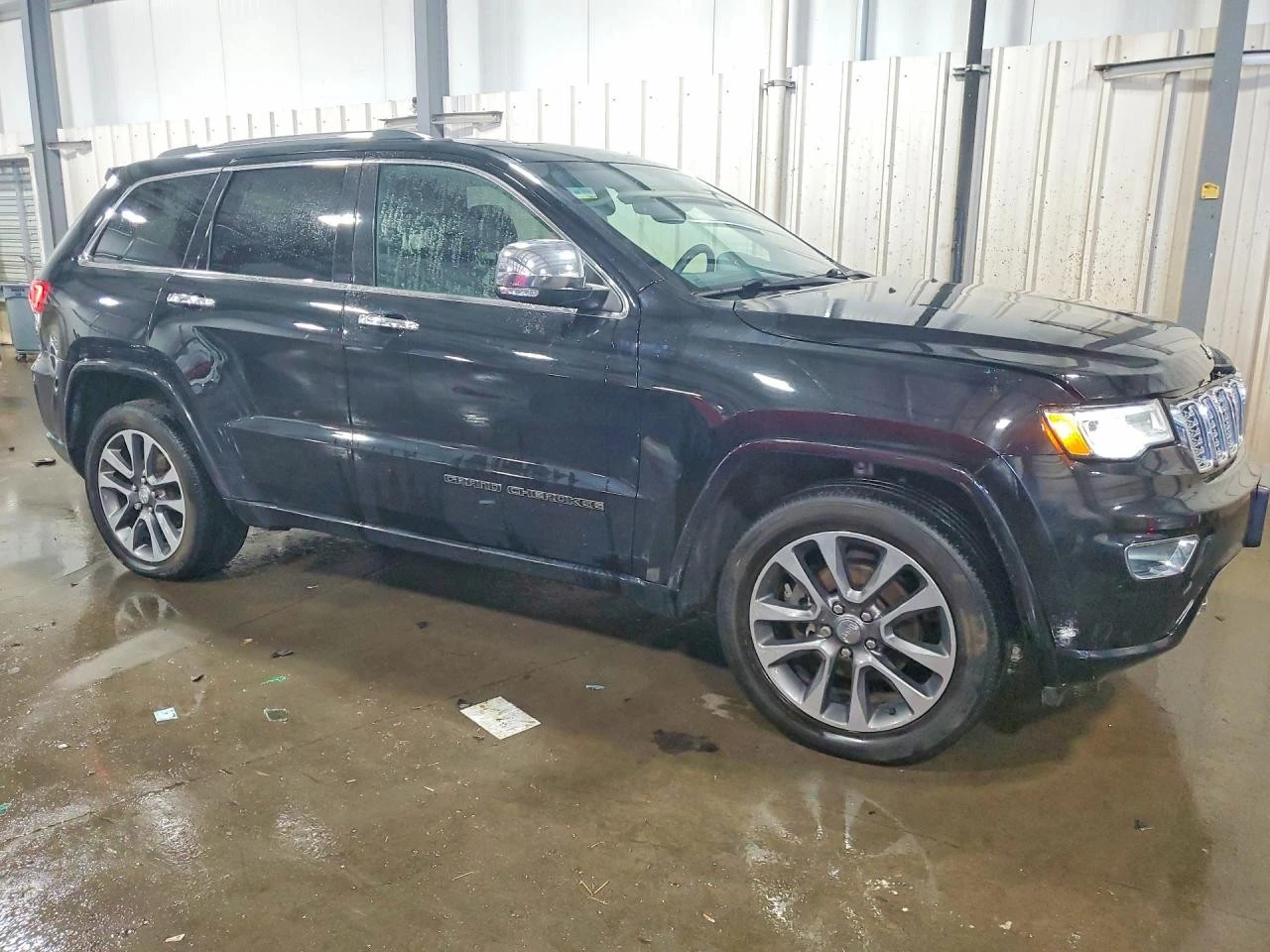 Jeep Grand cherokee OVERLAND - 3.6 - DISTRONIC - ОБДУХ - ПОДГРЕВИ | Auto.bg — изображение 1 Jeep Grand cherokee OVERLAND - 3.6 - DISTRONIC - ОБДУХ - ПОДГРЕВИ | Auto.bg — изображение 1