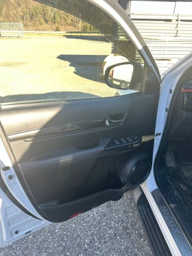 Toyota Hilux GR SPORT - 49500 € / 96813.58 лв. - 64782369 16 | Car24.bg Toyota Hilux GR SPORT - 49500 € / 96813.58 лв. - 64782369 16