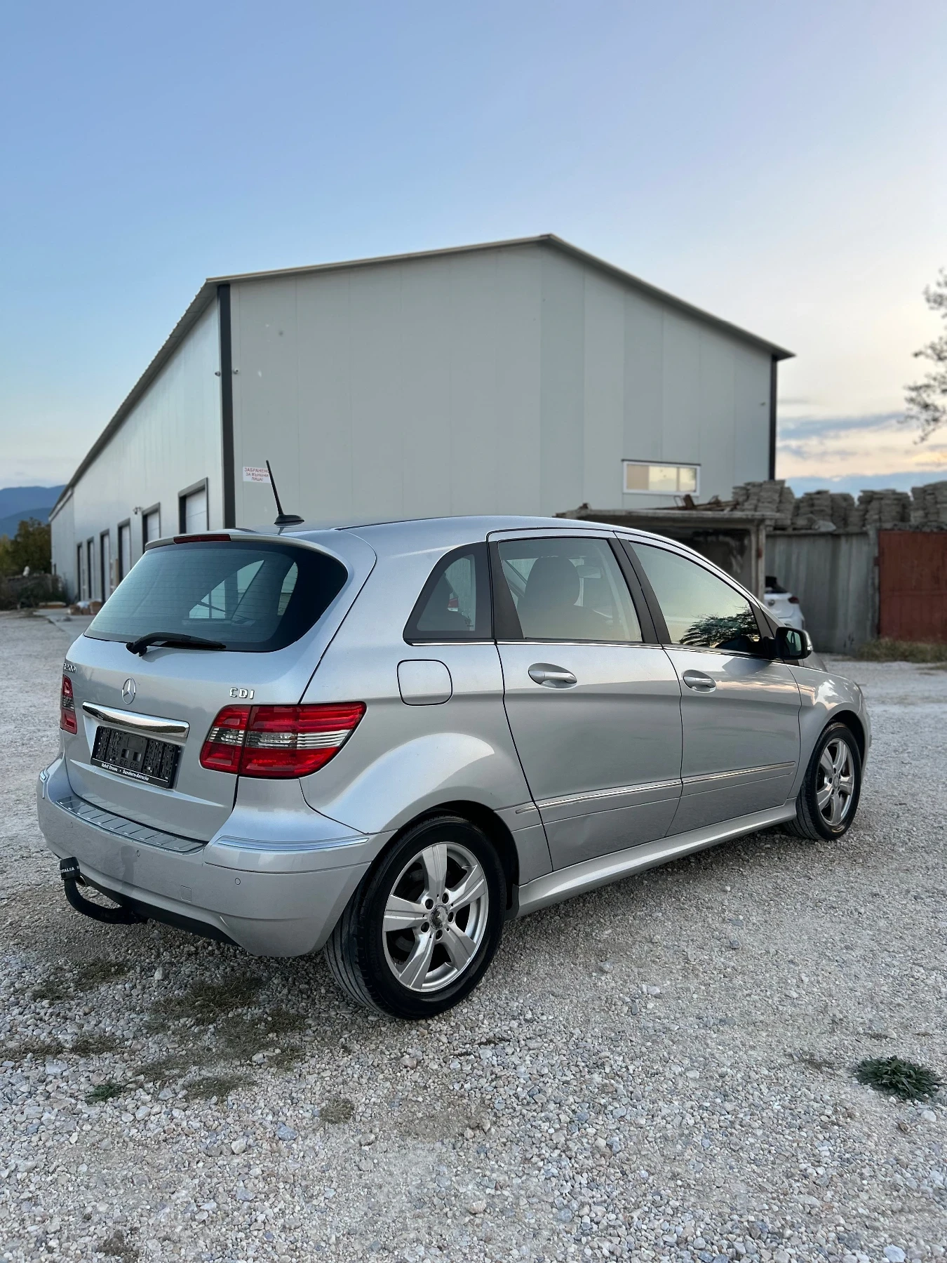 Mercedes-Benz B 200 CDI/AUTOMAT/TOP! - изображение 6 | Auto.bg Mercedes-Benz B 200 CDI/AUTOMAT/TOP! - изображение 6