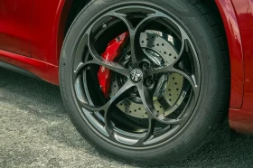 Alfa Romeo Stelvio Quadrifoglio На части 2.9 Bi Turbo | Auto.bg — изображение 9 Alfa Romeo Stelvio Quadrifoglio На части 2.9 Bi Turbo | Auto.bg — изображение 9