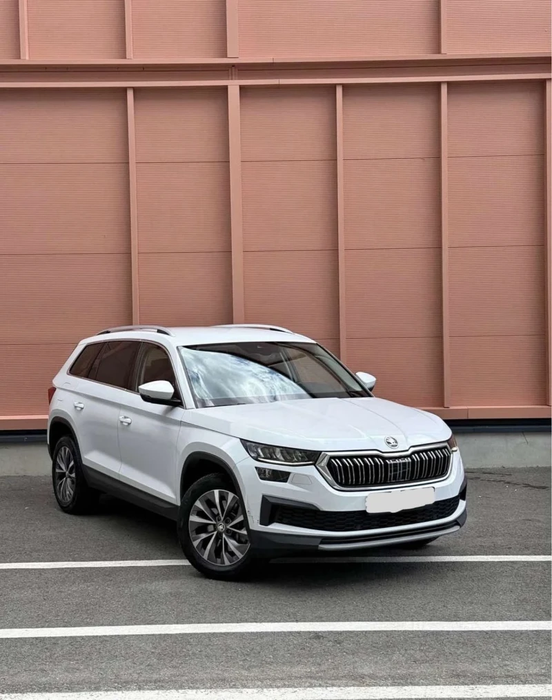 Skoda Kodiaq 2.0TDI DSG 150HP 7 места 2022 Първи собственик - 12000 € - 19299467 1 | Car24.bg Skoda Kodiaq 2.0TDI DSG 150HP 7 места 2022 Първи собственик - 12000 € - 19299467 1