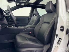 Toyota Crown Platinum Auto CARFAX - 73000 лв. / 37324.31 € - 32676636 10 | Car24.bg Toyota Crown Platinum Auto CARFAX - 73000 лв. / 37324.31 € - 32676636 10