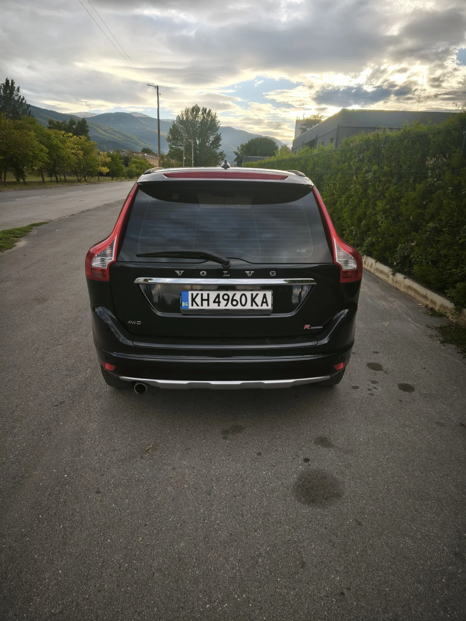 Volvo XC60 Един от най-обезопасените семейни автомобили. - изображение 4 | Auto.bg Volvo XC60 Един от най-обезопасените семейни автомобили. - изображение 4