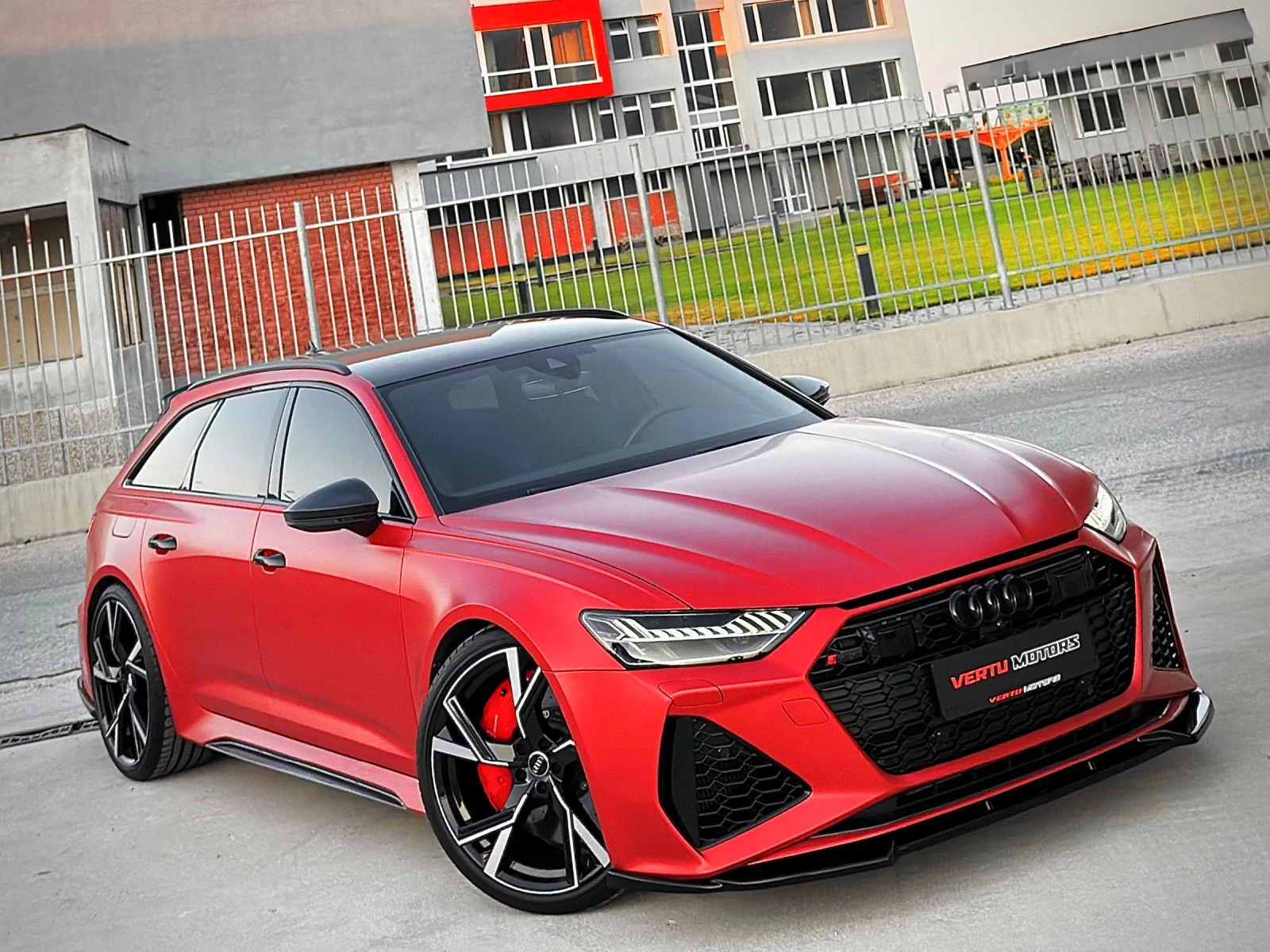 Audi Rs6 4.0 TFSI V8/ RED MATTE/ CERAMICA/ 22 zoll/ CAMERA | Auto.bg — изображение 1 Audi Rs6 4.0 TFSI V8/ RED MATTE/ CERAMICA/ 22 zoll/ CAMERA | Auto.bg — изображение 1