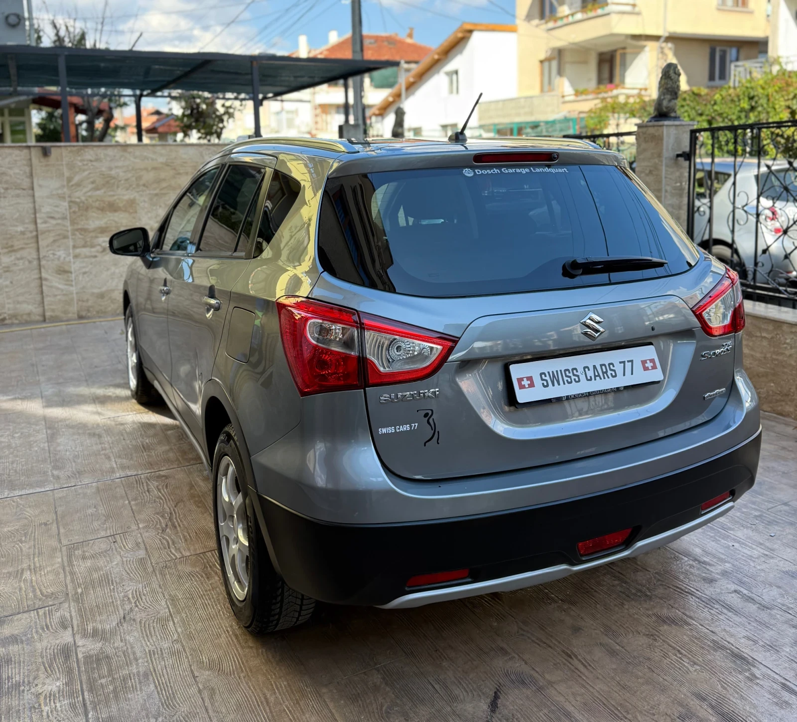 Suzuki SX4 S-Cross 1.6i / Swiss / Automatic / 4WD  - изображение 7 | Auto.bg Suzuki SX4 S-Cross 1.6i / Swiss / Automatic / 4WD  - изображение 7