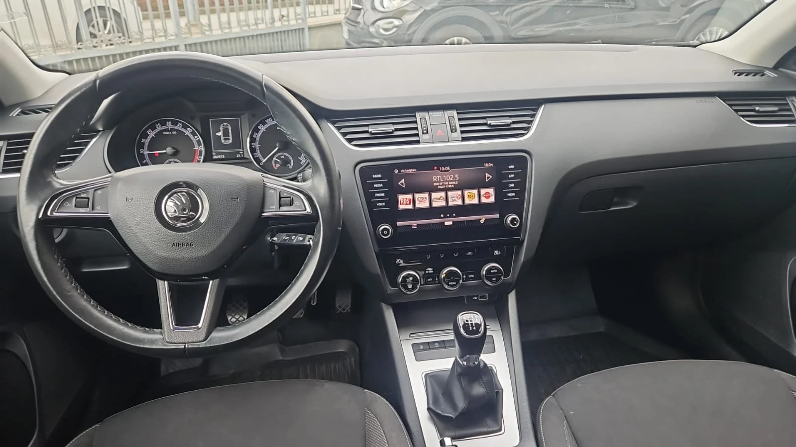 Skoda Octavia 1.6 - изображение 8 | Auto.bg Skoda Octavia 1.6 - изображение 8